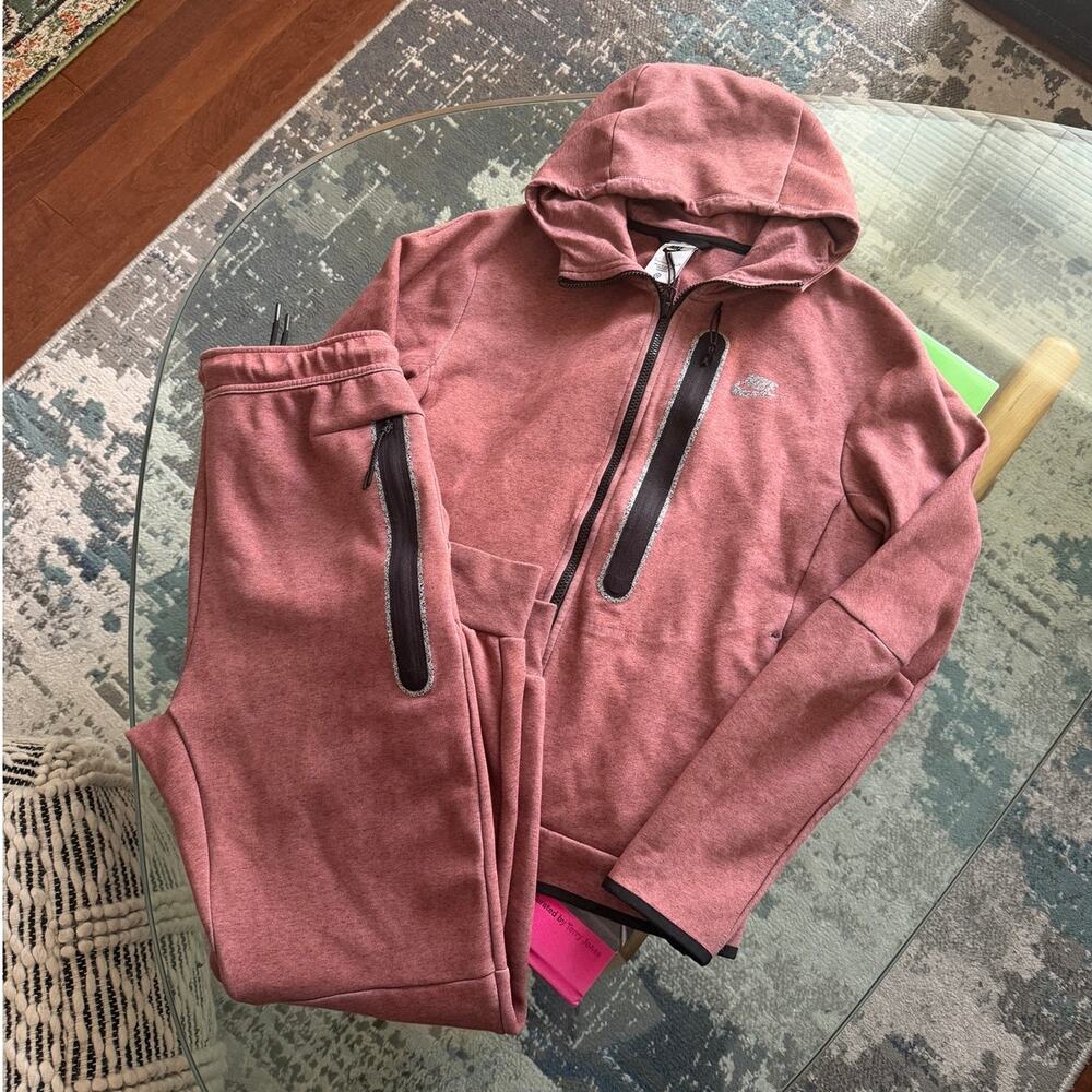 Nike Sportswear Men's Tech Fleece Hoodie/Joggers Tapered Set